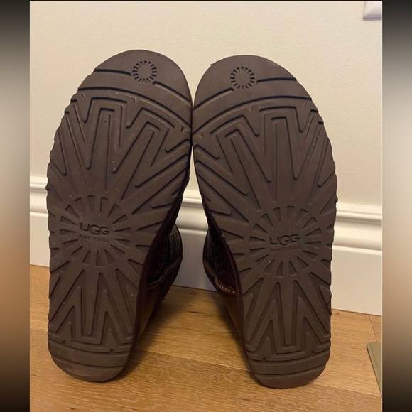 Ugg Boots men’s Size 9, women’s 10.5 - limited edition! - Picture 8 of 8